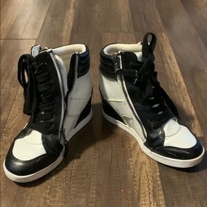 Stylish Black and White High-Top Women's Wedge Sneakers